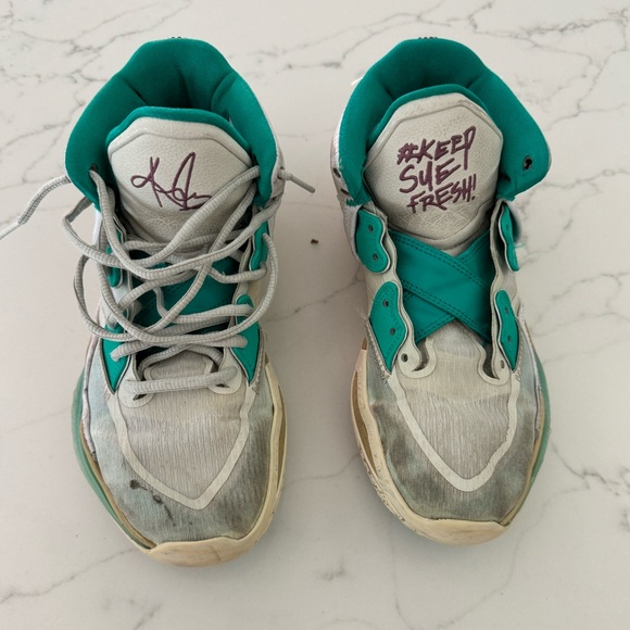 Kyrie Basketball/Volleyball shoes. - Picture 1 of 5